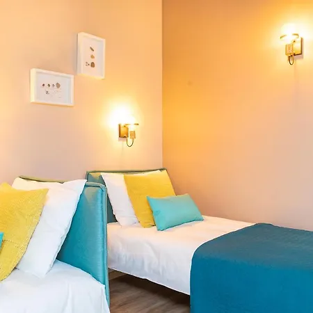 Hotel Kurshi &