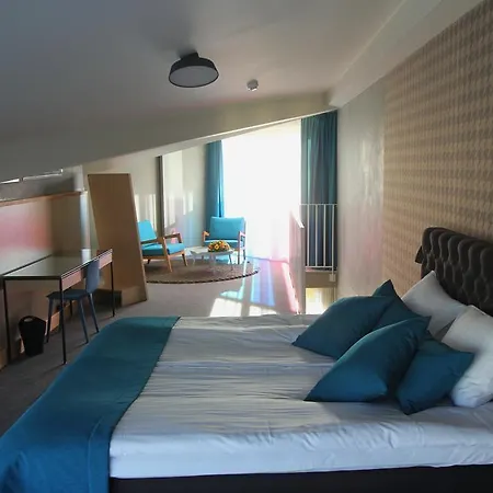 Hotel Kurshi & 4*