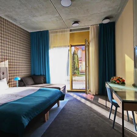 Kurshi & Hotel Jurkalne