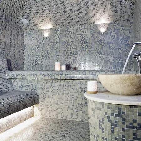 Hotel Kurshi & 4*